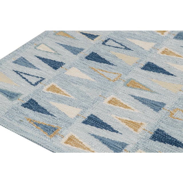 Swedish Geometric Rug by Celerie Kemble for Chairish in Sky, 9'x12' For Sale In New York - Image 6 of 8