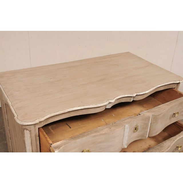 18th Century Italian Serpentine Chest with Cloven Hoof Feet For Sale - Image 12 of 12