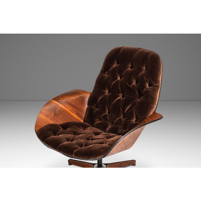 Rare Mid-Century Modern "Mrs." Lounge Chair in Walnut & Original Vinyl Attributed to George Mulhauser for Plycraft, Usa, C. 1960s For Sale In Orlando - Image 6 of 18