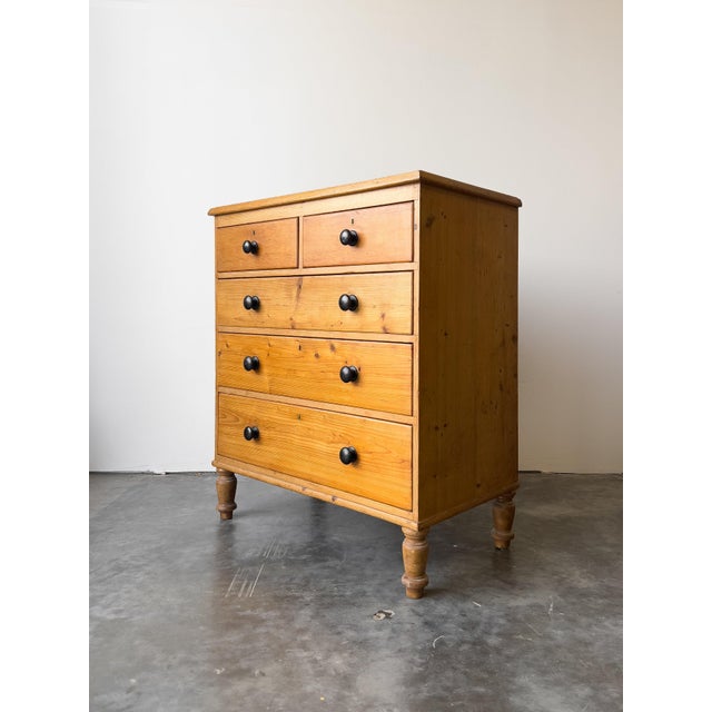 Traditional Antique 18th Century English Pine Georgian Chest of Drawers For Sale - Image 3 of 8