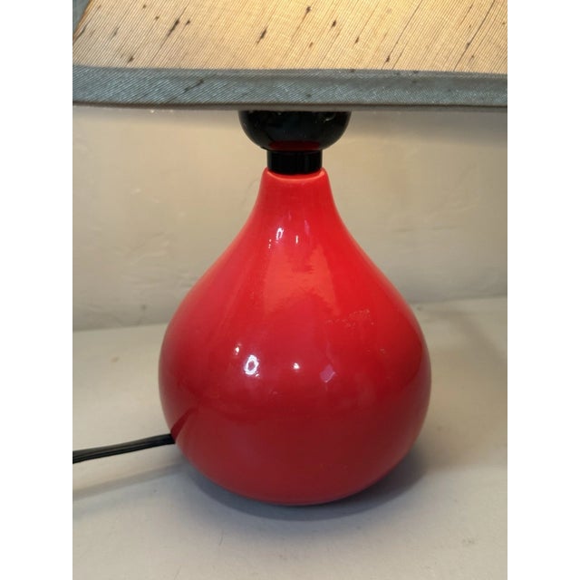 Red Vintage Mid Century Modern Red Ceramic Teardrop Table Lamp For Sale - Image 8 of 8