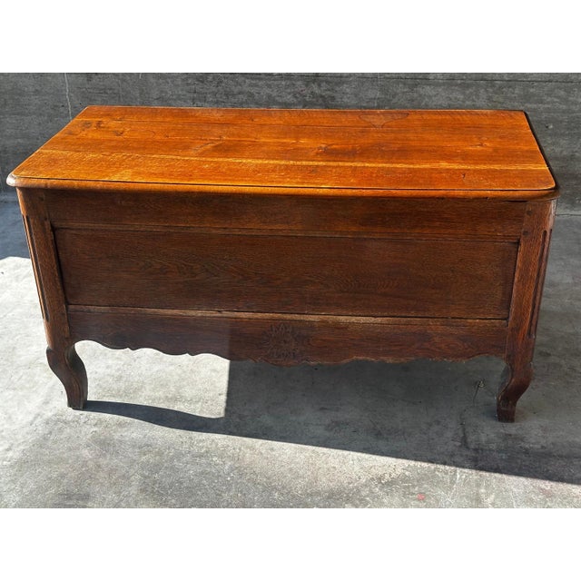 Tan French Provincial Chest in Carved and Pegged Oak, 18th Century For Sale - Image 8 of 18