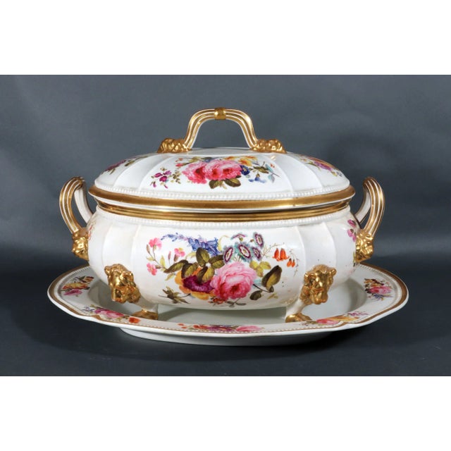 Early 19th Century Derby Porcelain Large Flower-Painted Soup Tureen, Cover and Stand With Gilt Lion Masks and Paw Feet, Circa 1815–1825 For Sale - Image 5 of 12