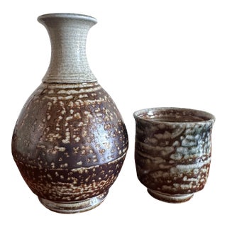 Masterpiece Mashiko-Yaki Salt-Glazed Vase & Tea Cup Set by Fujiya Sakuma, With Signed Tomobako For Sale