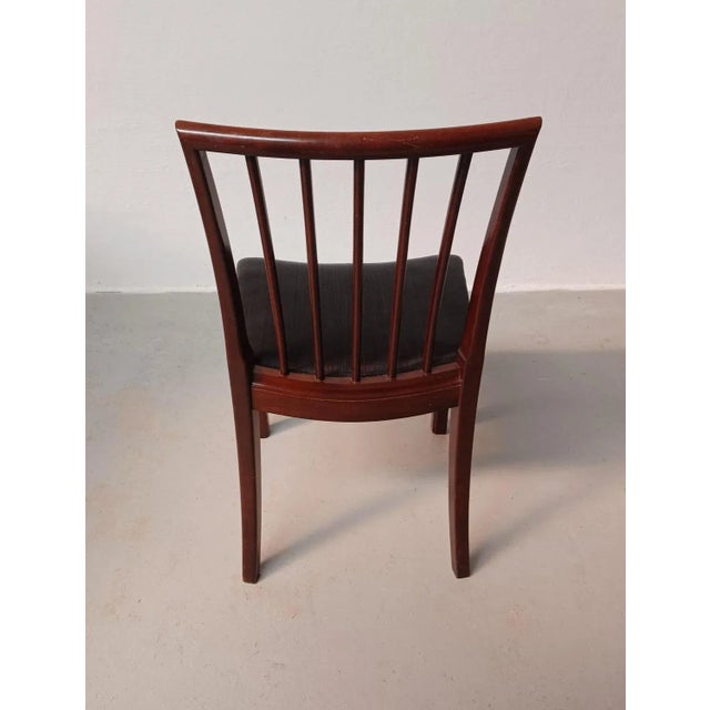 Wood Restored Mahogany Dining Chairs with Horse Hair Upholstery, Customizable Reupholstery, 1950s, Set of 8 For Sale - Image 7 of 11
