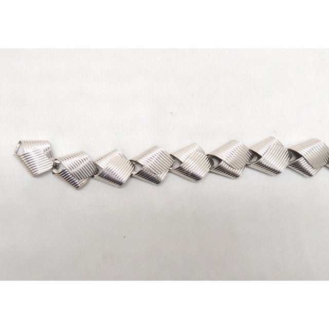 Napier 1950s Vintage Signed Napier Sterling Silver Modernist Link Bracelet For Sale - Image 4 of 6