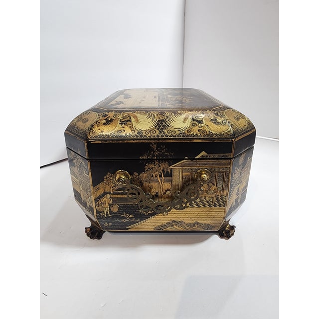 19th Century 19th Century Chinese Gold and Black Lacquer Box For Sale - Image 5 of 9