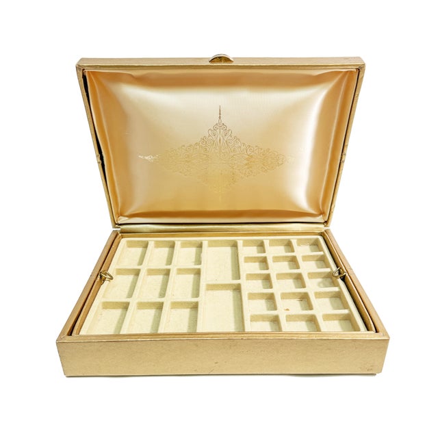 Mid-Century Modern Vintage 1950s Mid Century Glam Lady Buxton Gold Jewelry Box For Sale - Image 3 of 4