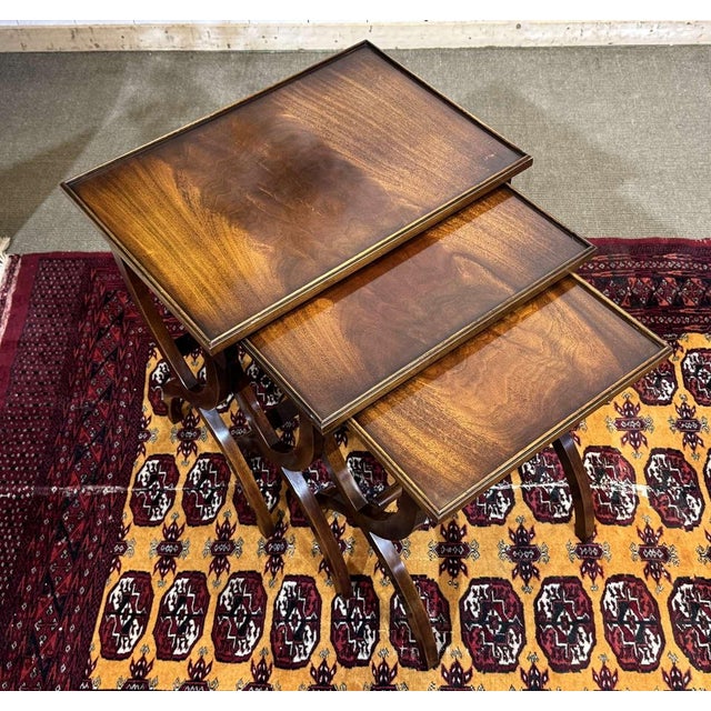 Brown English Mahogany Nesting Tables, 1950s, Set of 3 For Sale - Image 8 of 15