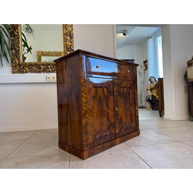 Biedermeier Buffet in Walnut For Sale - Image 6 of 16