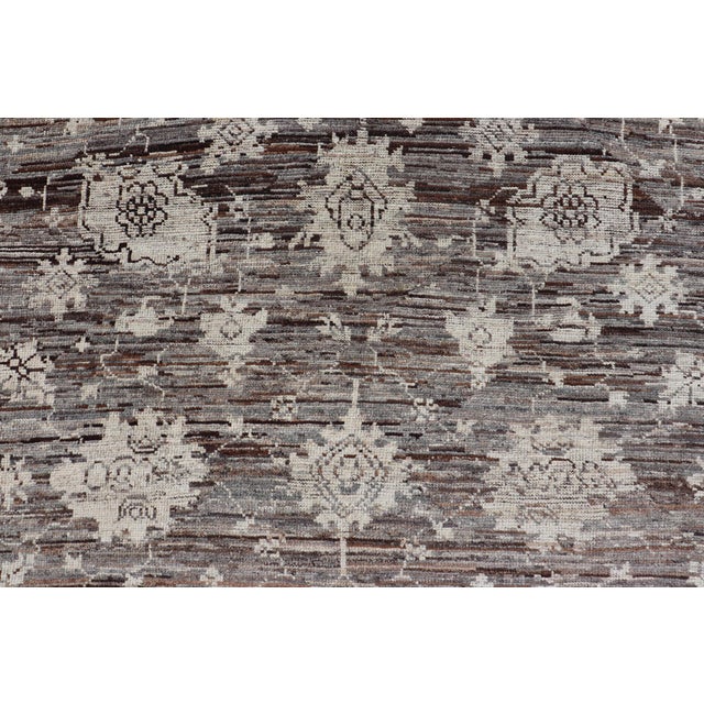 Early 21st Century Modern Rug in Wool With Sub-Geometric Floral Oushak Design by Keivan Woven Arts For Sale - Image 5 of 12