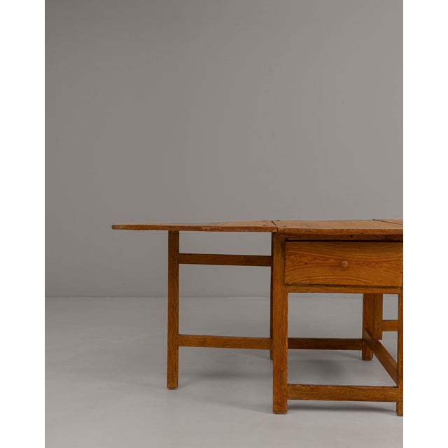 19th Century Swedish Wooden Drop Leaf Table In Original Patina For Sale - Image 4 of 18