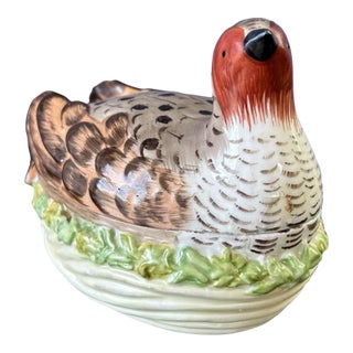 Vintage Mottahedeh Bird on Nest Lidded Figurine Stately Homes Sir Humphrey Trinkle Box For Sale