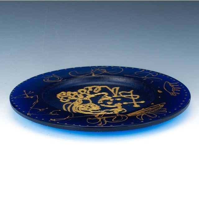 Royal Blue Salvador Dalí for Daum, France, "Tête De Femme" Gilt-Decorated Cobalt Glass Plate, Limited Edition, “Ceci N’est Pas Une Assiette”. .1970s For Sale - Image 8 of 11