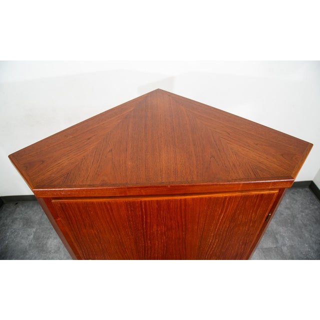 Mid Century Danish Modern Corner Cabinet Unit Teak MCM Denmark Large 3 Drawers For Sale In Sacramento - Image 6 of 12