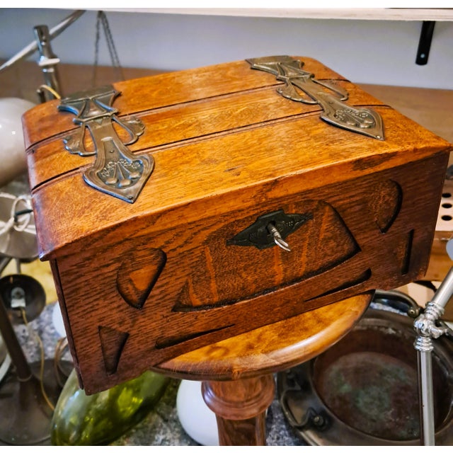 Late 19th Century Arts & Craft Brass and Oak Casket, England For Sale - Image 16 of 16