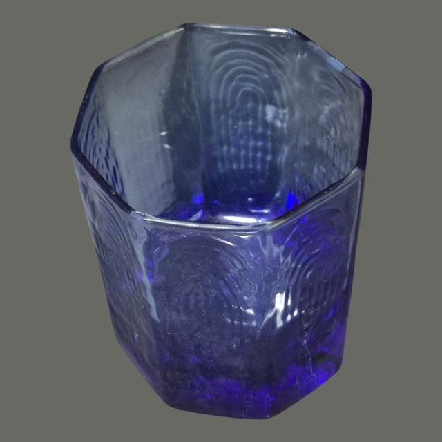 Libbey Glass Co. Vintage Set of Four Libby Blue Octagon Shaped Drinking Tumblers Rocks Glasses For Sale - Image 4 of 6