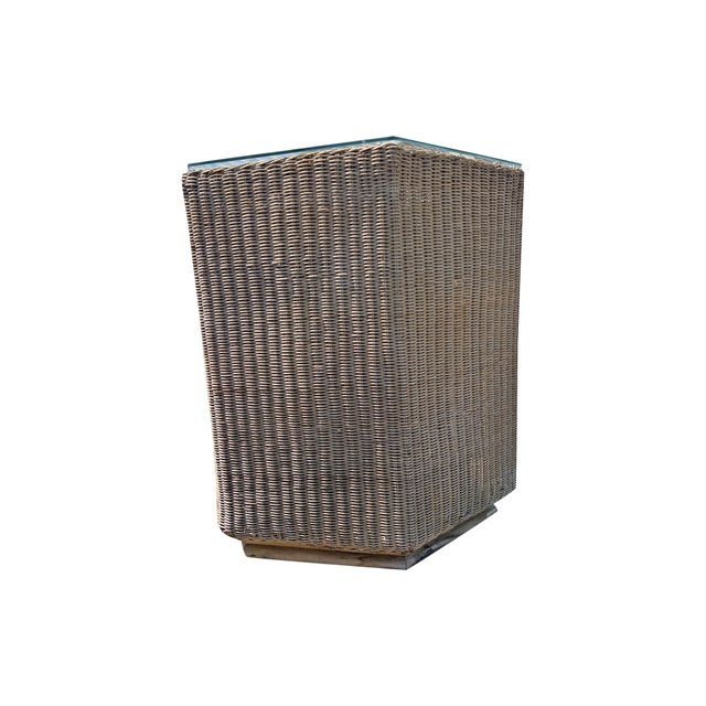 Modern Vintage Wicker Octagon Side or Accent Table Modern Design For Sale - Image 3 of 4