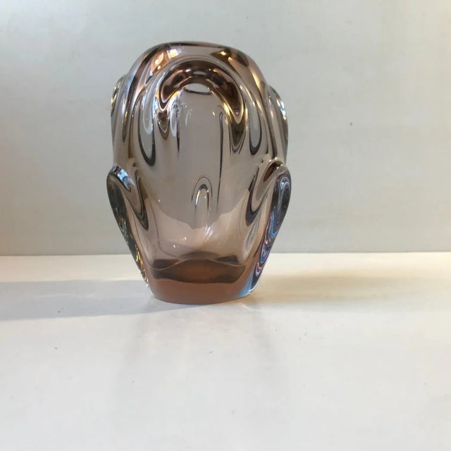 - Vintage bohemian freeform glass vase. Color: peach with blue tones - Designed by Jan Beránek for Škrdlovice - Studio...