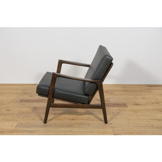 1960s Model 300-139 Lounge Chair from Swarzędz Furniture Factory, Poland, 1960s For Sale - Image 5 of 18