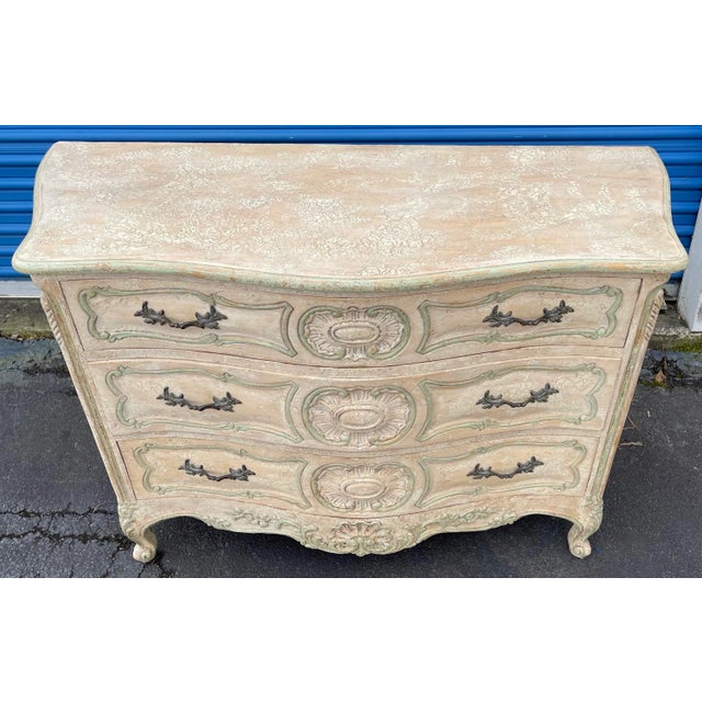 French Louis XVI Style Cerused Painted Commode / Chest With Carved Shell Motif For Sale - Image 4 of 10