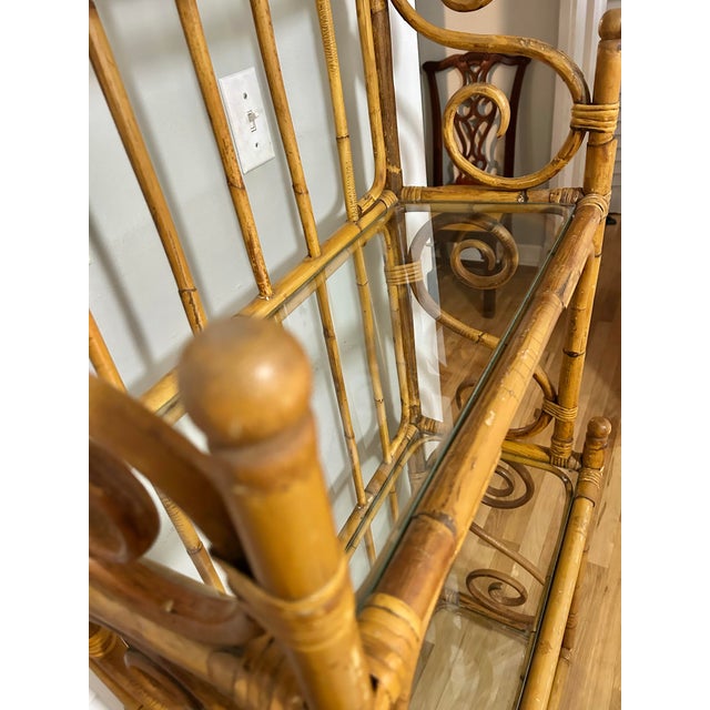 Wood Mid 20th Century Vintage 4 Tier Chinoiserie Hollywood Regency Etagere or Bakers Rack With Glass Shelves For Sale - Image 7 of 11