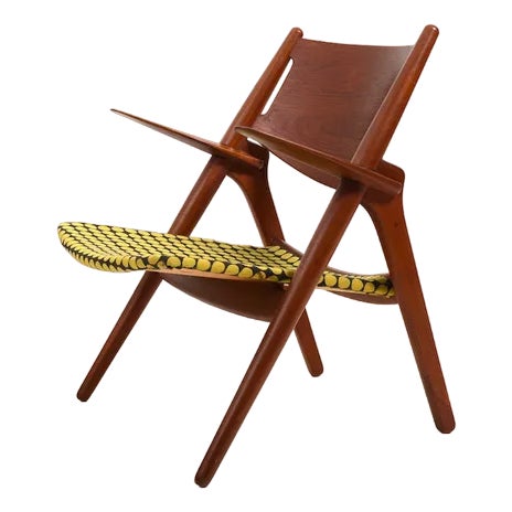 CH-28 Easy Chair in Teak by Hans J. Wegner for Carl Hansen & Søn, 1960s For Sale