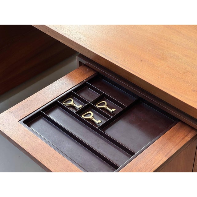 Mid-Century Desk in Walnut, 1960s For Sale - Image 17 of 18