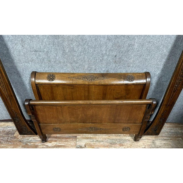 Traditional Central Bed in Molded and Carved Walnut For Sale - Image 3 of 8