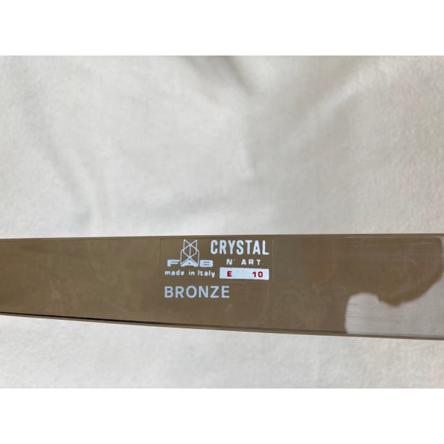 This stylish towel bar would suit any contemporary decor perfectly!