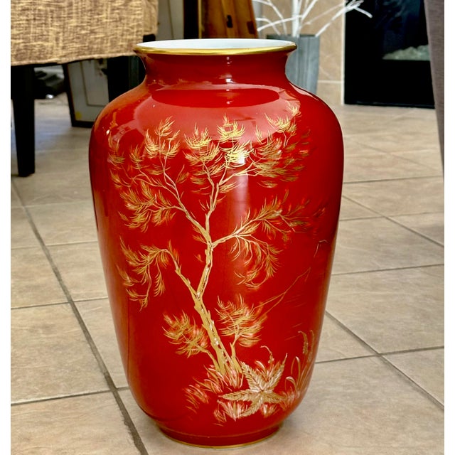 Large Chinoiserie Orange Red Porcelain Hutschenreuther Sleb Vase For Sale - Image 11 of 13