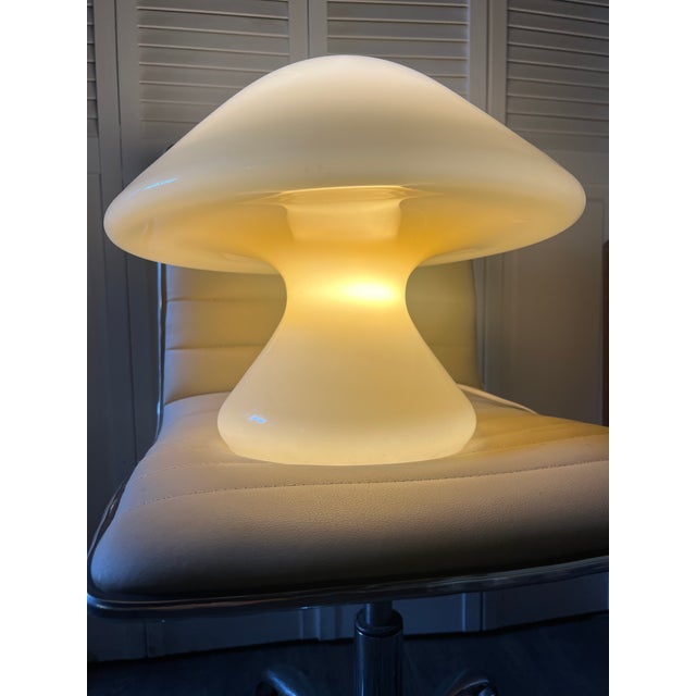 1960s Mid Century Modern Italian Murano Glass Style Mushroom Table Lamp For Sale - Image 11 of 12