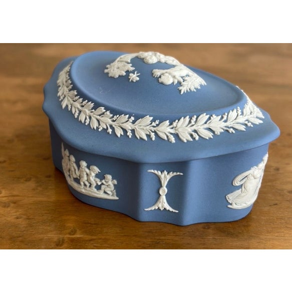 Vintage Wedgwood Blue Jasperware Oval Trinket Box For Sale - Image 10 of 12