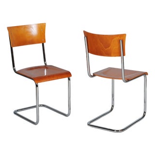 Bauhaus Chairs in Beech and Chromed Steel, Czech, 1930s, Set of 2 For Sale