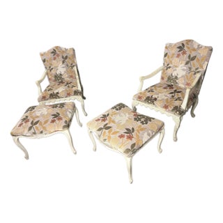 Vintage Louis XV Style French Provincial Lounge Chairs & Ottomans – Shelby Williams Cabriole Leg Set of 4 For Sale