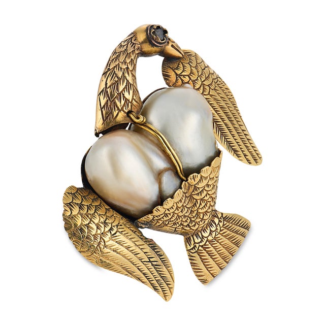 Victorian Ealry 20th Century Victorian Pearl Diamond 14k Yellow Gold Bird Brooch For Sale - Image 3 of 6