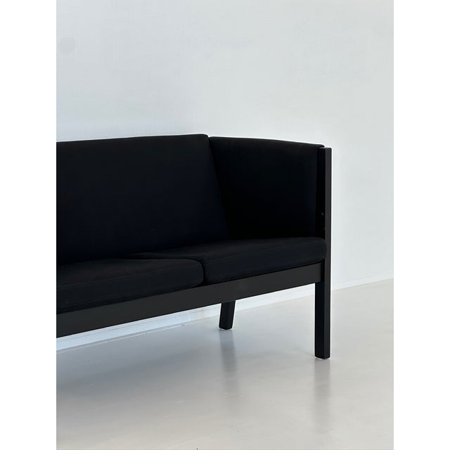 Two-Seater Sofa by Hans J. Wegner for Getama, Denmark, 1980s For Sale - Image 3 of 5