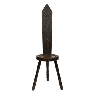 Welsh Hand-Carved Oak Spinning Chair from the Studio of Art & Antiquity, Devon, 1970s For Sale