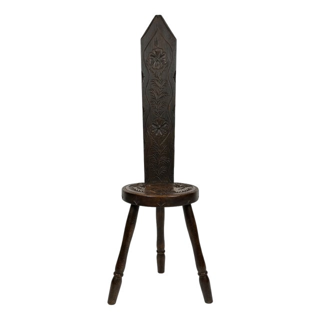 Welsh Hand-Carved Oak Spinning Chair from the Studio of Art & Antiquity, Devon, 1970s For Sale