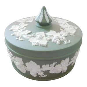 Green and White Wedgwood Jasperware 20th Century Pottery, Round Trinket Box, Made in England