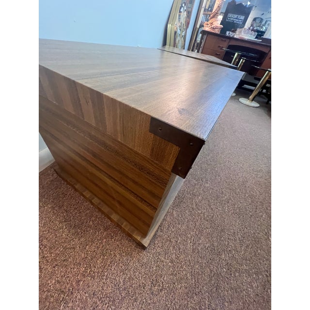 1970s Set of Two Postmodern Cube Side Tables With Brass Corner Brackets For Sale - Image 11 of 12