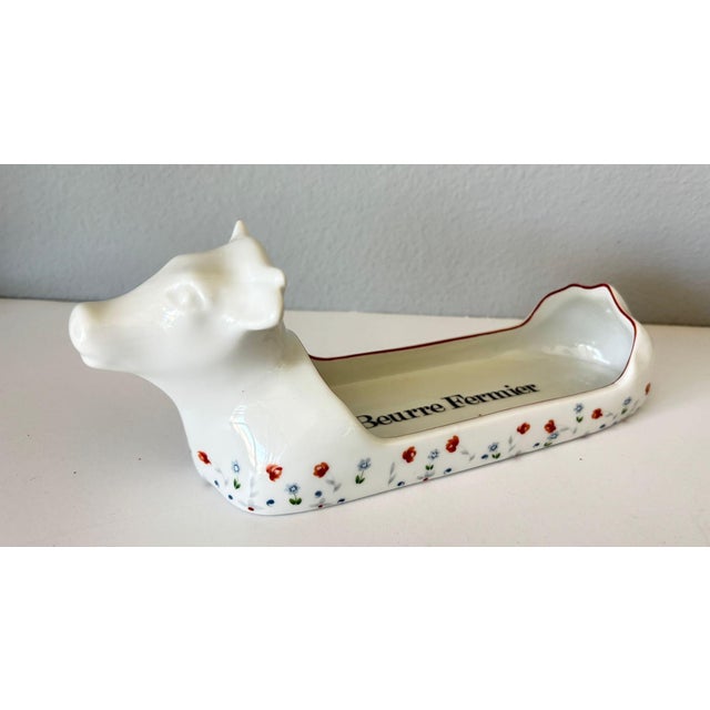 Farmhouse Apilco French Porcelain Cow-Form Butter Dish “Beurre Fermier" For Sale - Image 3 of 11