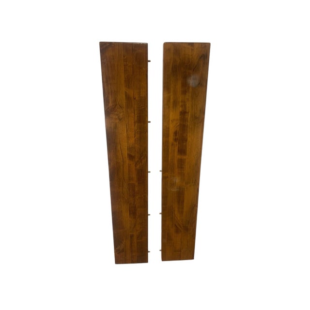 1970s Solid Pine Watertown Slide Expandable Dining Table With 2 Leaves & 8 Chairs For Sale - Image 6 of 12