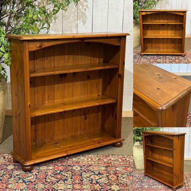 Fir wood bookcase from the 1980s - W=95.5cm H=96cm D=26cm.