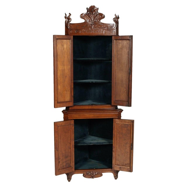 Antique Art Nouveau Carved Walnut Corner Cabinet from Vincenzo Cadorin For Sale - Image 3 of 10