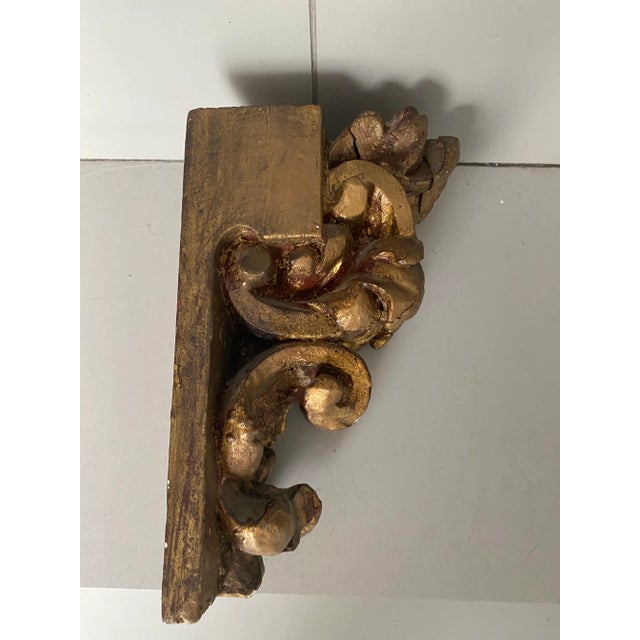 Late 19th Century Antique Late 19th Century Gold Wooden Wall Bracket For Sale - Image 5 of 10