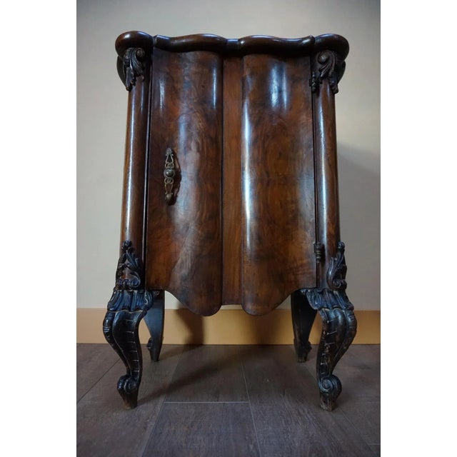 Italian Baroque Rococo Walnut Burl Nightstand, 1850s For Sale - Image 9 of 17