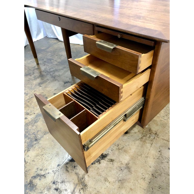 Mid 20th Century Wood Boomerang Desk by Standard Furniture Co. For Sale - Image 10 of 12