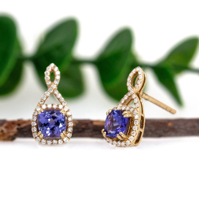 Art Deco 1.55cts Tanzanite and Natural Diamond Earrings in Solid 14k Gold | Cu 5mm-Set of 2 For Sale - Image 3 of 6