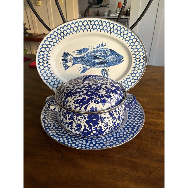 Charming and collectible 3-piece serveware set by Golden Rabbit, known for its classic enamelware craftsmanship. This...